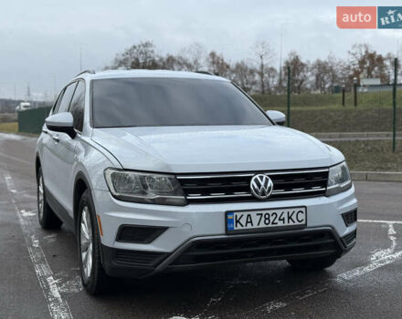 Белый Фольксваген Тигуан, объемом двигателя 2 л и пробегом 130 тыс. км за 17900 $, фото 1 на Automoto.ua