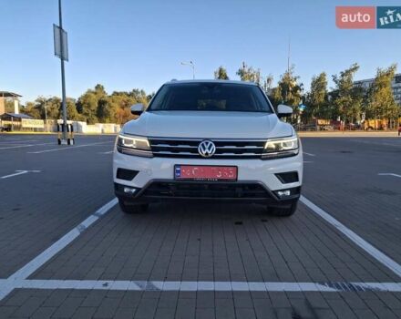 Білий Фольксваген Тігуан, об'ємом двигуна 2 л та пробігом 120 тис. км за 23400 $, фото 4 на Automoto.ua