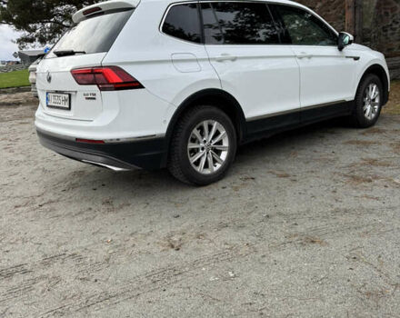 Білий Фольксваген Тігуан, об'ємом двигуна 1.98 л та пробігом 180 тис. км за 28700 $, фото 4 на Automoto.ua