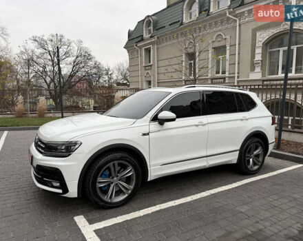 Белый Фольксваген Тигуан, объемом двигателя 1.98 л и пробегом 157 тыс. км за 22500 $, фото 5 на Automoto.ua