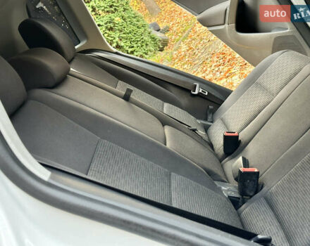 Белый Фольксваген Тигуан, объемом двигателя 1.98 л и пробегом 135 тыс. км за 12899 $, фото 41 на Automoto.ua