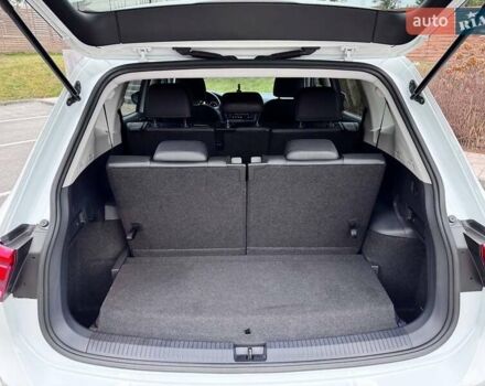 Белый Фольксваген Тигуан, объемом двигателя 2 л и пробегом 135 тыс. км за 21500 $, фото 16 на Automoto.ua