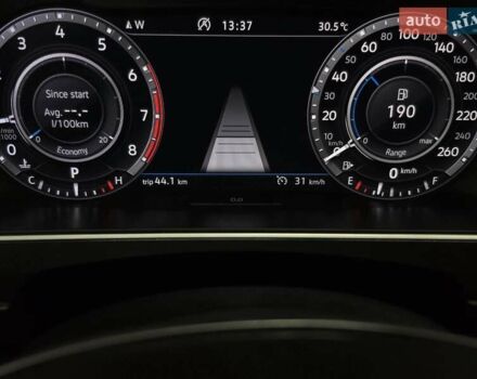 Белый Фольксваген Тигуан, объемом двигателя 2 л и пробегом 142 тыс. км за 21699 $, фото 12 на Automoto.ua