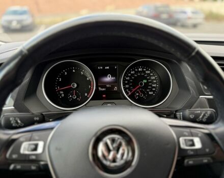 Белый Фольксваген Тигуан, объемом двигателя 2 л и пробегом 175 тыс. км за 18399 $, фото 22 на Automoto.ua