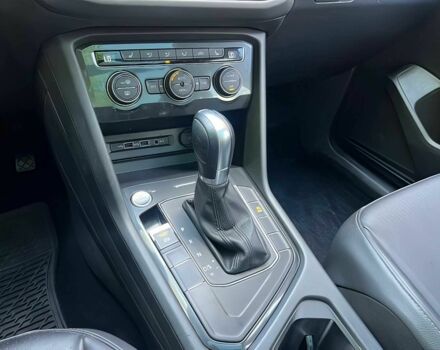 Белый Фольксваген Тигуан, объемом двигателя 2 л и пробегом 35 тыс. км за 13000 $, фото 9 на Automoto.ua