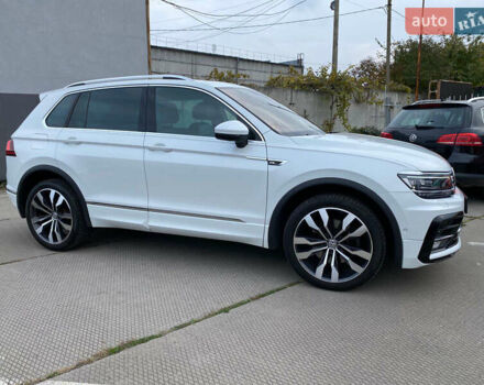 Білий Фольксваген Тігуан, об'ємом двигуна 2 л та пробігом 182 тис. км за 31600 $, фото 1 на Automoto.ua