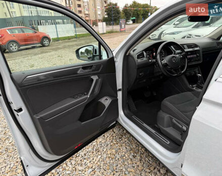 Білий Фольксваген Тігуан, об'ємом двигуна 1.97 л та пробігом 229 тис. км за 24950 $, фото 14 на Automoto.ua