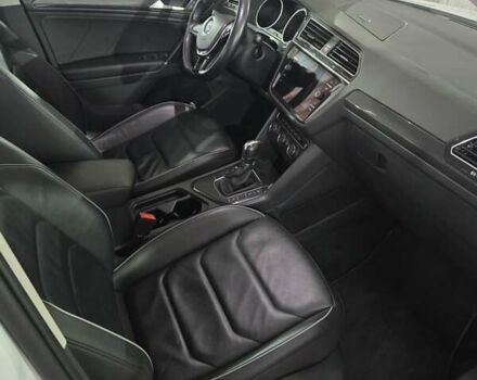 Белый Фольксваген Тигуан, объемом двигателя 2 л и пробегом 102 тыс. км за 25500 $, фото 19 на Automoto.ua