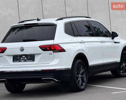 Белый Фольксваген Тигуан, объемом двигателя 2 л и пробегом 135 тыс. км за 21500 $, фото 12 на Automoto.ua