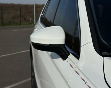 Белый Фольксваген Тигуан, объемом двигателя 2 л и пробегом 192 тыс. км за 17200 $, фото 17 на Automoto.ua