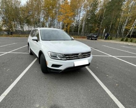 Белый Фольксваген Тигуан, объемом двигателя 2 л и пробегом 101 тыс. км за 15500 $, фото 3 на Automoto.ua