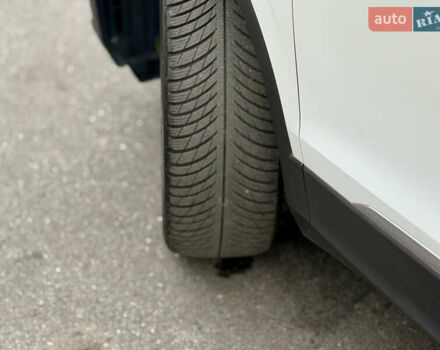 Білий Фольксваген Тігуан, об'ємом двигуна 2 л та пробігом 66 тис. км за 30999 $, фото 36 на Automoto.ua