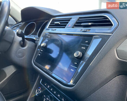 Білий Фольксваген Тігуан, об'ємом двигуна 1.98 л та пробігом 153 тис. км за 16999 $, фото 14 на Automoto.ua