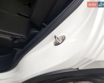 Білий Фольксваген Тігуан, об'ємом двигуна 2 л та пробігом 145 тис. км за 23600 $, фото 17 на Automoto.ua