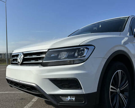 Белый Фольксваген Тигуан, объемом двигателя 2 л и пробегом 192 тыс. км за 17200 $, фото 19 на Automoto.ua