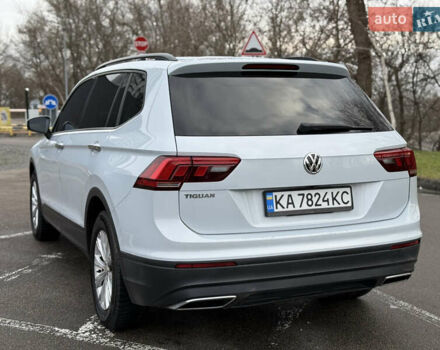 Белый Фольксваген Тигуан, объемом двигателя 2 л и пробегом 130 тыс. км за 17900 $, фото 7 на Automoto.ua