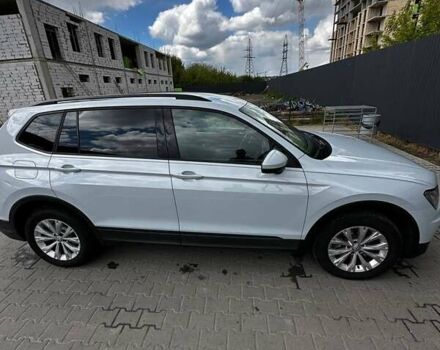 Білий Фольксваген Тігуан, об'ємом двигуна 2 л та пробігом 224 тис. км за 14800 $, фото 6 на Automoto.ua