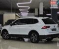 Белый Фольксваген Тигуан, объемом двигателя 2 л и пробегом 142 тыс. км за 21699 $, фото 3 на Automoto.ua