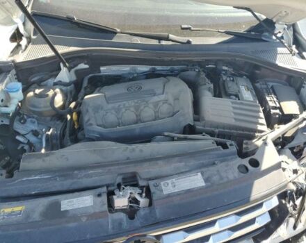 Білий Фольксваген Тігуан, об'ємом двигуна 2 л та пробігом 112 тис. км за 11000 $, фото 11 на Automoto.ua