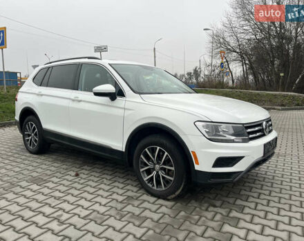 Белый Фольксваген Тигуан, объемом двигателя 2 л и пробегом 112 тыс. км за 17800 $, фото 4 на Automoto.ua