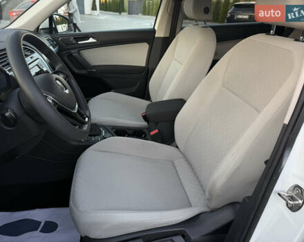 Белый Фольксваген Тигуан, объемом двигателя 1.98 л и пробегом 135 тыс. км за 16400 $, фото 35 на Automoto.ua