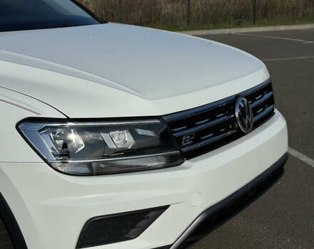 Белый Фольксваген Тигуан, объемом двигателя 2 л и пробегом 192 тыс. км за 17200 $, фото 14 на Automoto.ua