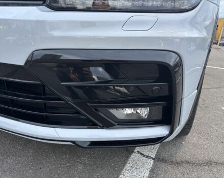 Белый Фольксваген Тигуан, объемом двигателя 2 л и пробегом 121 тыс. км за 22600 $, фото 2 на Automoto.ua