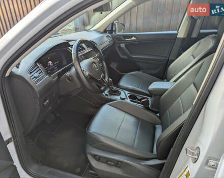 Белый Фольксваген Тигуан, объемом двигателя 1.98 л и пробегом 105 тыс. км за 21950 $, фото 38 на Automoto.ua