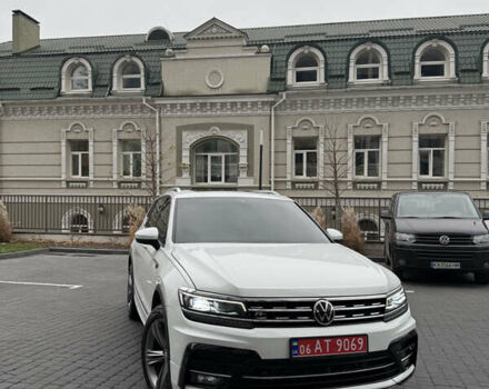 Белый Фольксваген Тигуан, объемом двигателя 1.98 л и пробегом 157 тыс. км за 22500 $, фото 2 на Automoto.ua