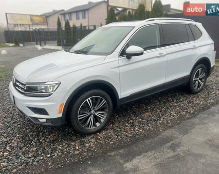 Белый Фольксваген Тигуан, объемом двигателя 1.98 л и пробегом 83 тыс. км за 23500 $, фото 1 на Automoto.ua