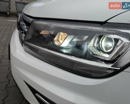 Белый Фольксваген Тигуан, объемом двигателя 2 л и пробегом 160 тыс. км за 18300 $, фото 9 на Automoto.ua