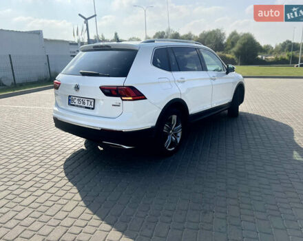 Білий Фольксваген Тігуан, об'ємом двигуна 1.98 л та пробігом 124 тис. км за 26300 $, фото 6 на Automoto.ua