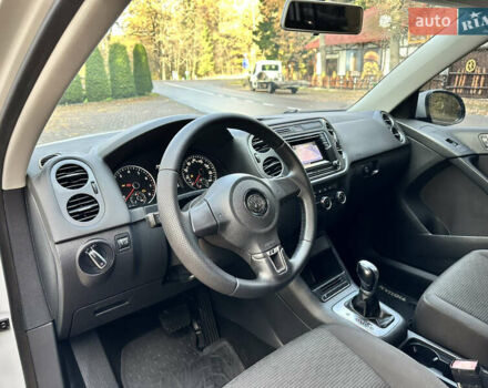 Белый Фольксваген Тигуан, объемом двигателя 1.98 л и пробегом 135 тыс. км за 12899 $, фото 32 на Automoto.ua