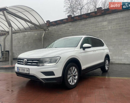 Белый Фольксваген Тигуан, объемом двигателя 1.98 л и пробегом 129 тыс. км за 17950 $, фото 9 на Automoto.ua