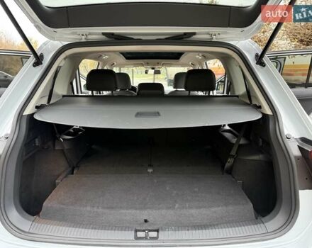 Білий Фольксваген Тігуан, об'ємом двигуна 2 л та пробігом 72 тис. км за 19300 $, фото 29 на Automoto.ua