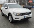 Белый Фольксваген Тигуан, объемом двигателя 2 л и пробегом 160 тыс. км за 18300 $, фото 1 на Automoto.ua