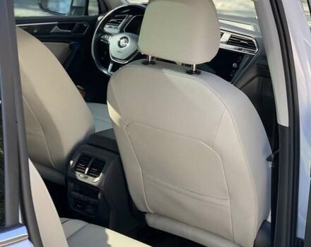 Белый Фольксваген Тигуан, объемом двигателя 2 л и пробегом 111 тыс. км за 28000 $, фото 6 на Automoto.ua