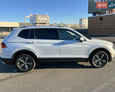 Белый Фольксваген Тигуан, объемом двигателя 2 л и пробегом 84 тыс. км за 22700 $, фото 5 на Automoto.ua