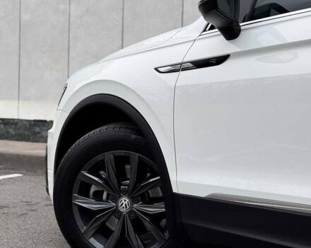 Белый Фольксваген Тигуан, объемом двигателя 2 л и пробегом 135 тыс. км за 21500 $, фото 7 на Automoto.ua