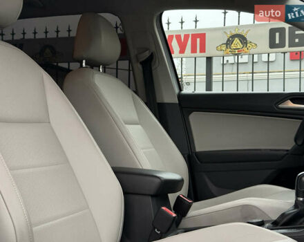 Белый Фольксваген Тигуан, объемом двигателя 1.98 л и пробегом 99 тыс. км за 20999 $, фото 38 на Automoto.ua