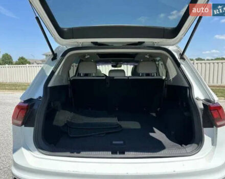 Белый Фольксваген Тигуан, объемом двигателя 1.98 л и пробегом 120 тыс. км за 19999 $, фото 18 на Automoto.ua