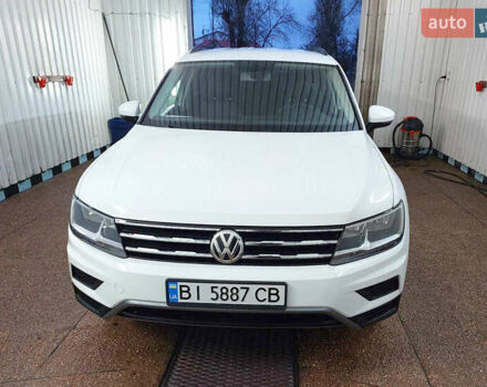 Білий Фольксваген Тігуан, об'ємом двигуна 2 л та пробігом 145 тис. км за 23600 $, фото 62 на Automoto.ua