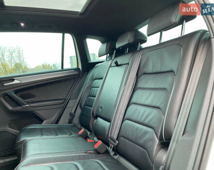 Білий Фольксваген Тігуан, об'ємом двигуна 2 л та пробігом 182 тис. км за 31600 $, фото 58 на Automoto.ua