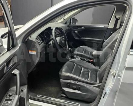 Белый Фольксваген Тигуан, объемом двигателя 2 л и пробегом 57 тыс. км за 16200 $, фото 6 на Automoto.ua