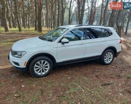 Белый Фольксваген Тигуан, объемом двигателя 2 л и пробегом 162 тыс. км за 21200 $, фото 5 на Automoto.ua