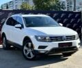 Белый Фольксваген Тигуан, объемом двигателя 2 л и пробегом 120 тыс. км за 24200 $, фото 1 на Automoto.ua