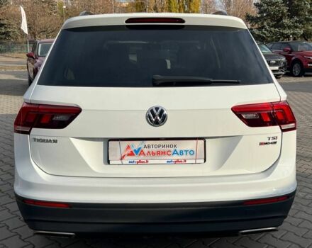 Белый Фольксваген Тигуан, объемом двигателя 2 л и пробегом 115 тыс. км за 17900 $, фото 5 на Automoto.ua