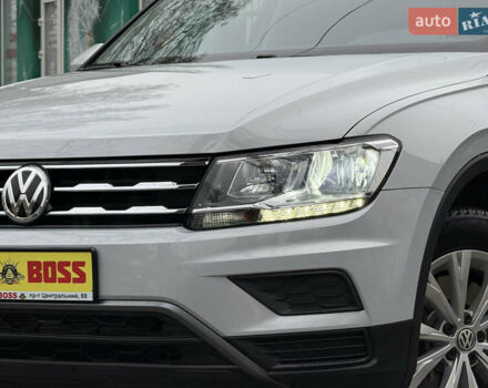 Белый Фольксваген Тигуан, объемом двигателя 1.98 л и пробегом 99 тыс. км за 20999 $, фото 2 на Automoto.ua