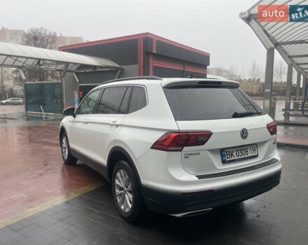 Белый Фольксваген Тигуан, объемом двигателя 1.98 л и пробегом 129 тыс. км за 17950 $, фото 7 на Automoto.ua