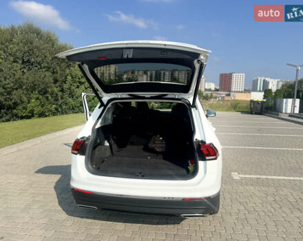 Білий Фольксваген Тігуан, об'ємом двигуна 1.98 л та пробігом 124 тис. км за 26300 $, фото 14 на Automoto.ua